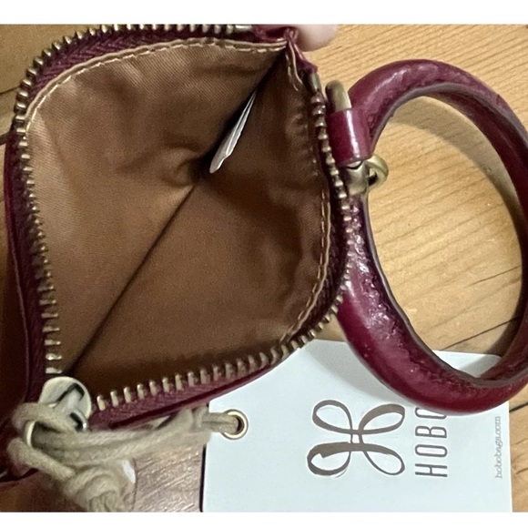 NWT - HOBO Ring Credit Card Wristlet Leather Saddleberry - Burgundy Dark Red - Picture 5 of 9